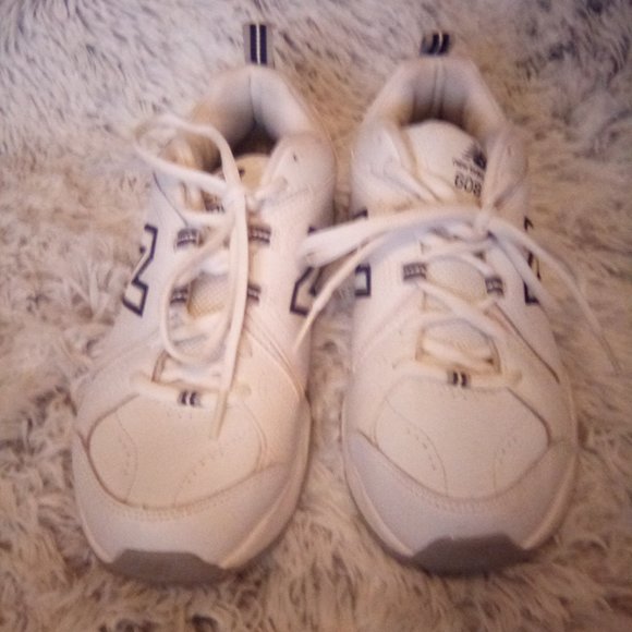 Mens New Balance 608 Size 10 white with blue trim